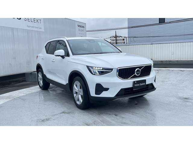 XC40エッセンシャル B3