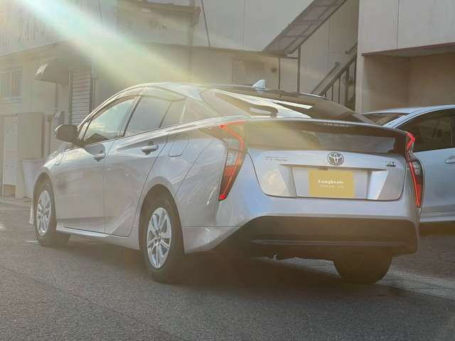 プリウス1.8 S
