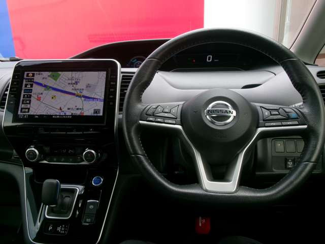 セレナ1.2 e-POWER ハイウェイスターV