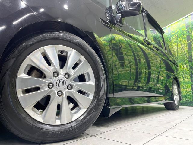 �y�����A���~�z�C�[���z�O�ςɃ}�b�`���������A���~�z�C�[���𑕒����Ă���܂��B�e��ЊO�A���~�z�C�[����A�X�^�b�h���X�^�C�����戵�����Ă���܂��B���񂲑��k����������