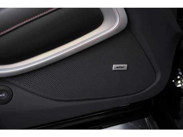 BOSE�T���E���h�V�X�e��