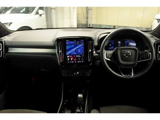 XC40ウルトラ B4 AWD 4WD