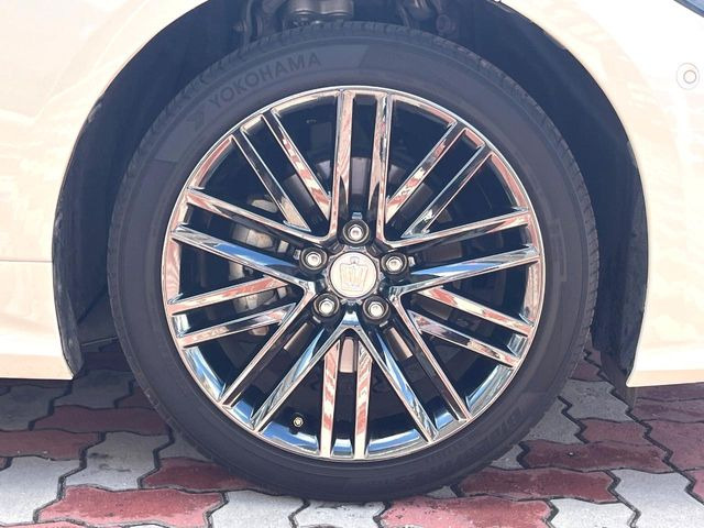 �y18�C���`�A���~�z�C�[���z�O�ςɃ}�b�`�����A���~�z�C�[���𑕒����Ă���܂��B�e��A���~�z�C�[����A�X�^�b�h���X�^�C�����戵�����Ă���܂��B���񂲑��k����������