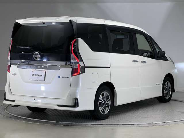 セレナ1.2 e-POWER ハイウェイスターV