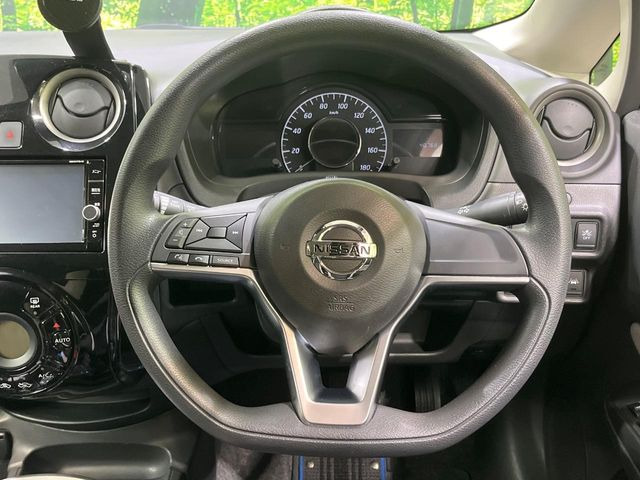 【ステアリングスイッチ】運転中、前方から目線をそらすことなく、オーディオ等の操作が可能な便利機能!安心&快適なドライブを演出してくれます♪