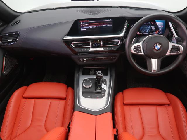 Z4M40i