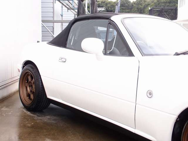 弊社はカスタムを得意としております。車高調やWORKホイール、オーディオカスタムなど、ご納車前にお客様のスタイルに合うカスタムやお車と一緒にオートローンにする事も可能となりますのでお気軽にご相談下さい