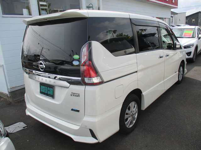 セレナ2.0 ハイウェイスター 4WD