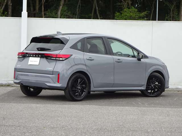 ノート1.2 X 90周年記念車