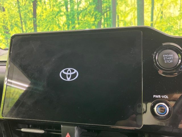 �y8�C���` �f�B�X�v���C�I�[�f�B�I�z���ʂ̃f�B�X�v���C��AppleCarPlay��AndroidAuto�����p�\�B�傫�ȉ�ʂŃX�}�z�i�r�A�v���������p���������܂���