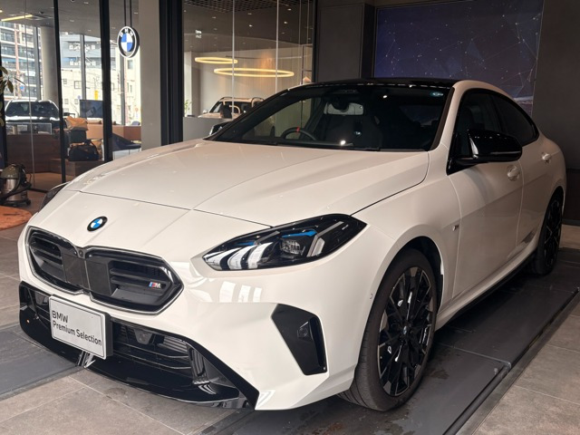 2シリーズグランクーペM235 xドライブ 4WD