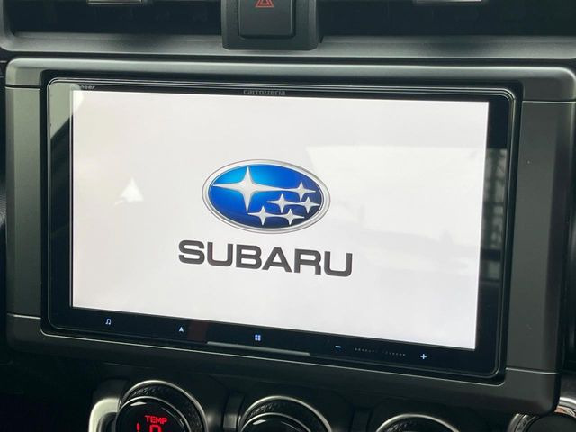 【純正ナビ】人気の純正ナビを装備。オーディオ機能も充実しており、Bluetooth接続すればお持ちのスマホやMP3プレイヤーの音楽を再生可能!毎日の運転がさらに楽しくなります!!
