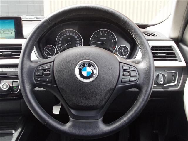 3シリーズツーリング320i
