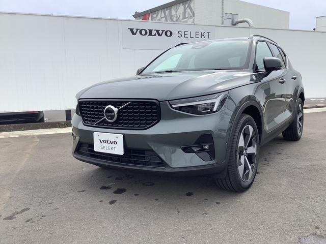 XC40ウルトラ B4 AWD ダークエディション 4WD