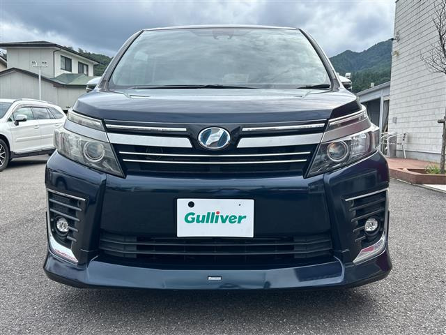 ヴォクシー2.0 ZS 煌II 4WD