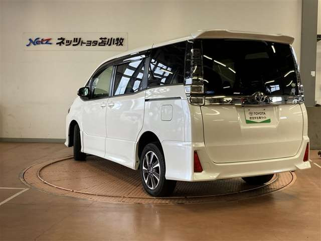 ヴォクシー2.0 ZS 4WD