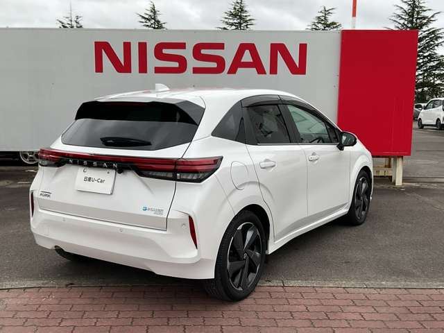 ノートオーラ1.2 G FOUR レザーエディション 4WD