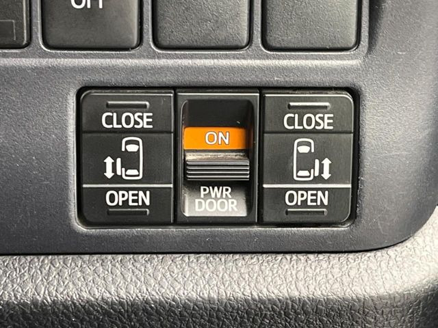 ヴォクシー2.0 ZS 煌