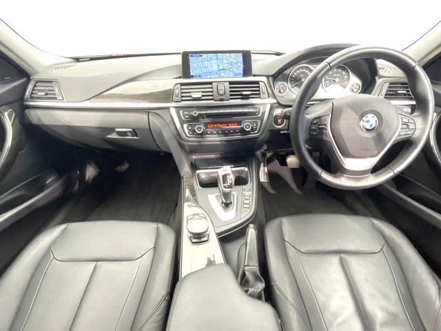 3シリーズセダン320i xドライブ ラグジュアリー 4WD