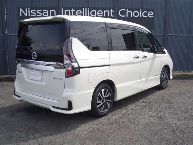 セレナ1.2 e-POWER ハイウェイスターV