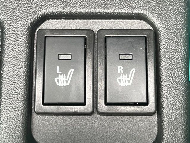 【シートヒーター】寒い日に重宝するシートヒーター!エアコンより早く温まってくれるので寒がりの人も安心ですね♪エアコンの温風は乾燥するから苦手、という方にもをおすすめです。
