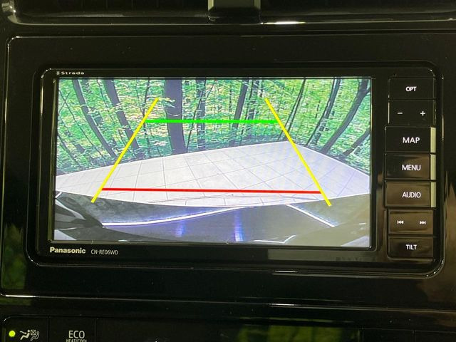 【バックカメラ】駐車時に後方がリアルタイム映像で確認できます。大型商業施設や立体駐車場での駐車時や、夜間のバック時に大活躍!運転スキルに関わらず、今や必須となった装備のひとつです!
