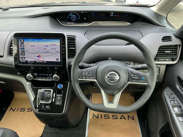 セレナ1.2 e-POWER ハイウェイスターV