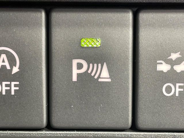 【コーナーセンサー】バンパーに付いたセンサーが障害物を検知!一定の距離に近づくとアラートで教えてくれます♪狭い駐車スペースや車庫入れ時も安心ですね☆