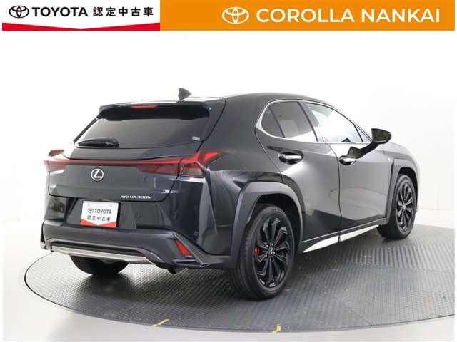 UX300h Fスポーツ 4WD