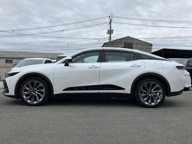 クラウンクロスオーバー2.5 G アドバンスト レザー パッケージ E-Four 4WD