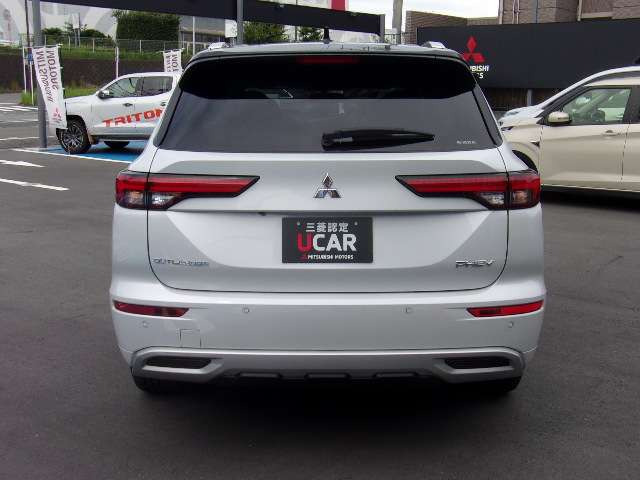 アウトランダーPHEV 2.4 P 4WD