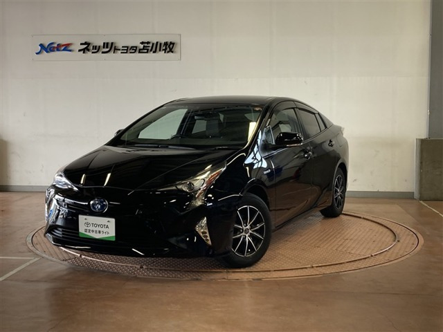 プリウス1.8 A E-Four 4WD