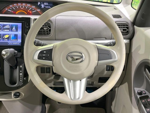 ステアリングも使用感が少なく、きれいな状態となっております♪