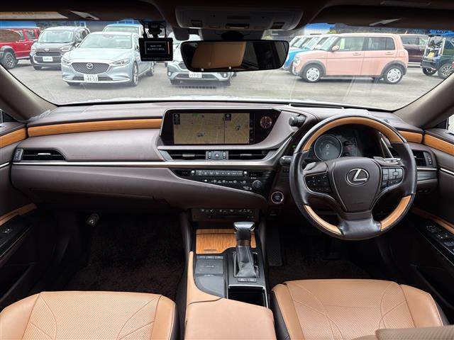 ES300h バージョンL