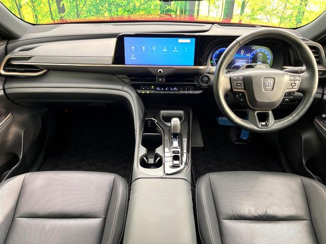クラウンスポーツ2.5 Z E-Four 4WD