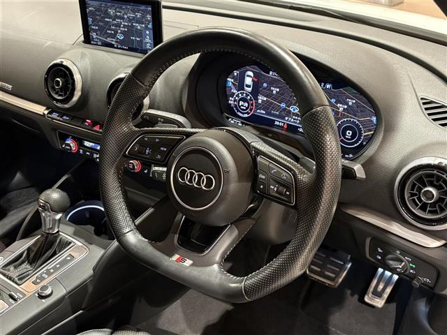 A3セダン2.0 TFSI クワトロ スポーツ Sラインパッケージ 4WD