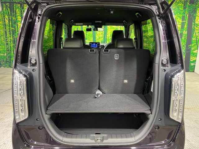 普段のお買い物や通勤、送迎等に十分な荷室スペースを確保しております。セカンドシートを倒すと、大きな荷物の積載も可能です♪