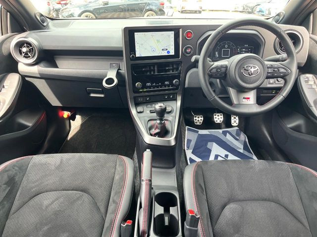 GRヤリス1.6 RZ ハイ パフォーマンス 4WD