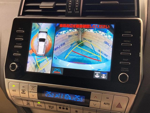 【パノラミックビューモニター】専用のカメラにより、上から見下ろしたような視点で360度クルマの周囲を確認することができます☆死角部分も確認しやすく、狭い場所での切り返しや駐車もスムーズに行えます。