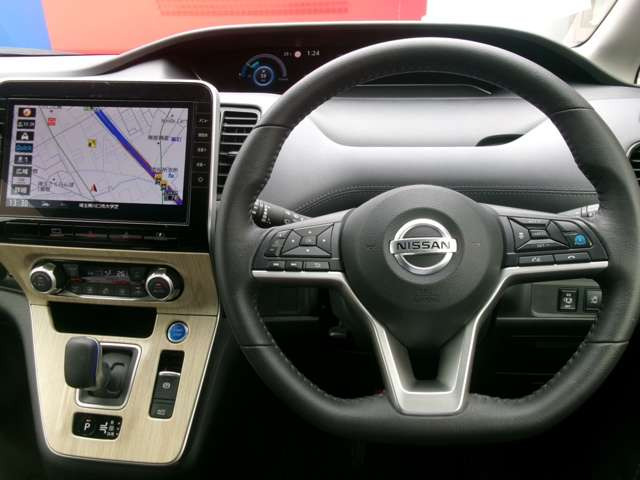 セレナ1.2 e-POWER ハイウェイスターV