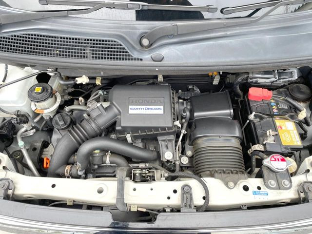 親切・丁寧な専門メカニックスタッフが応対!・車検・点検整備・事故等の修理などアフターサービスも安心。お車のカスタマイズもネクステージのサービススタッフまでご相談ください!