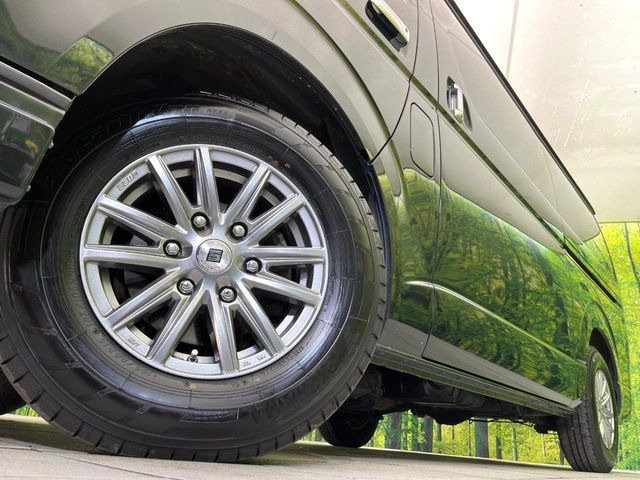 �y15�C���`�A���~�z�C�[���z�O�ςɃ}�b�`�����A���~�z�C�[���𑕒����Ă���܂��B�e��A���~�z�C�[����A�X�^�b�h���X�^�C�����戵�����Ă���܂��B���񂲑��k����������