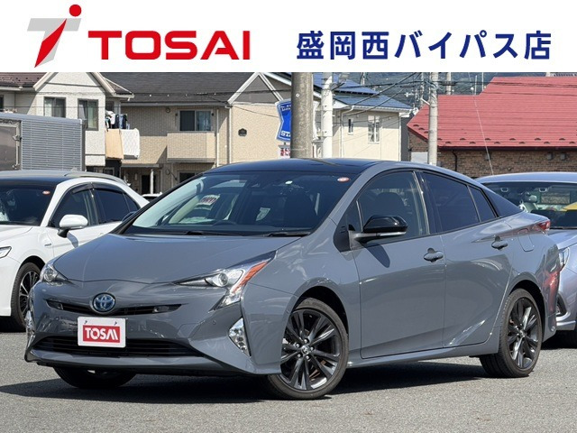 プリウス1.8 S セーフティ プラス E-Four 4WD