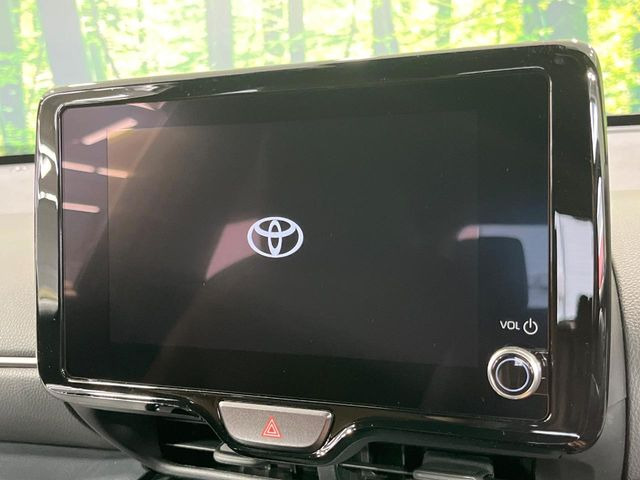 �y8�C���` �f�B�X�v���C�I�[�f�B�I�z���ʂ̃f�B�X�v���C��AppleCarPlay��AndroidAuto�����p�\�B�傫�ȉ�ʂŃX�}�z�i�r�A�v���������p���������܂���
