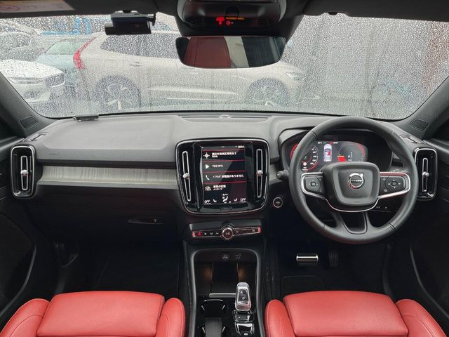 XC40リチャージ プラグイン ハイブリッド T5 インスクリプション