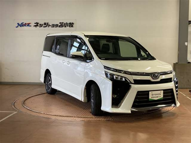 ヴォクシー2.0 ZS 4WD