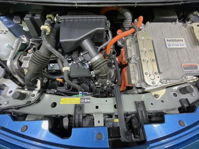 親切・丁寧な専門メカニックスタッフが応対!・車検・点検整備・事故等の修理などアフターサービスも安心。お車のカスタマイズもネクステージのサービススタッフまでご相談ください!