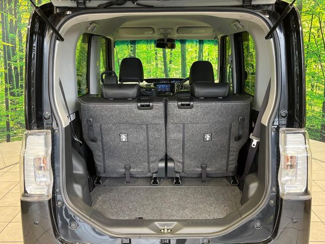 普段のお買い物や通勤、送迎等に十分な荷室スペースを確保しております。セカンドシートを倒すと、大きな荷物の積載も可能です♪