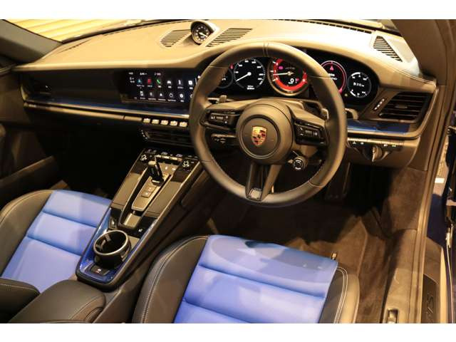 911カレラ GTS PDK
