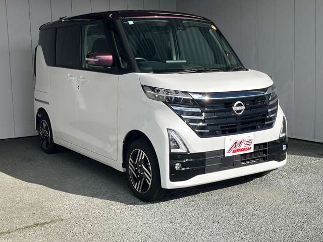 普通車は「サービスカーエムズ 本店」、軽自動車は「サービスカーエムズ 交差店」からお探し頂けます。